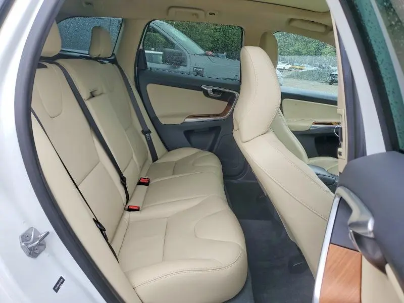 2017 VOLVO XC60 T6 INSCRIPTION  