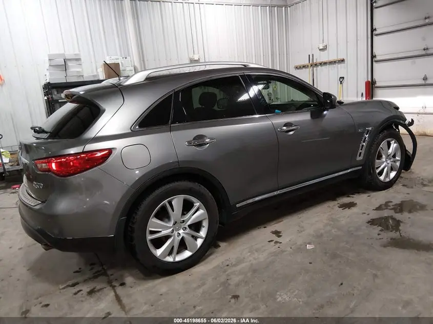 2014 INFINITI QX70  