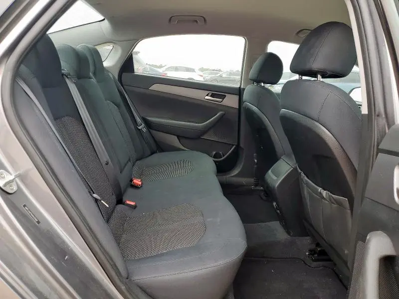 2018 HYUNDAI SONATA SE  