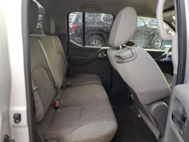 2010 NISSAN FRONTIER CREW CAB SE  