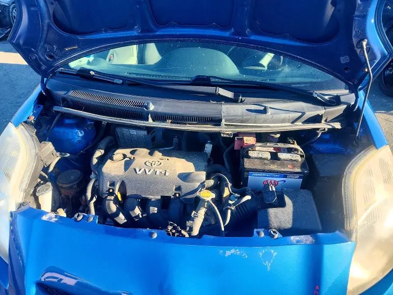 2010 TOYOTA YARIS BASE  