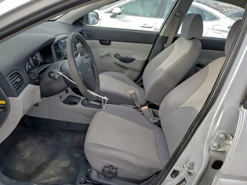 2010 HYUNDAI ACCENT GLS  