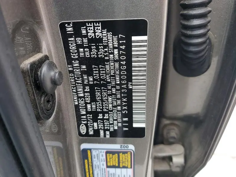 2013 KIA SORENTO LX  