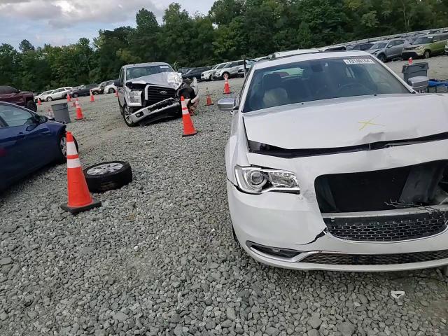 2017 CHRYSLER 300C PLATINUM