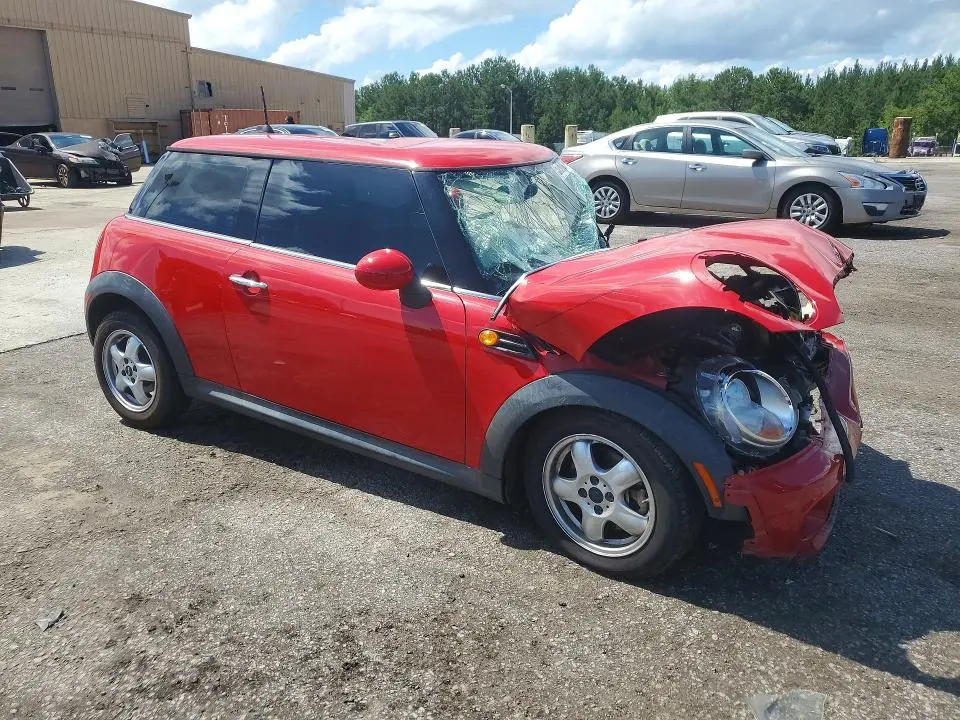2011 MINI COOPER   