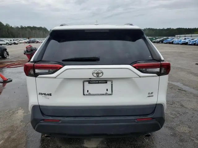 2020 TOYOTA RAV4 LE  