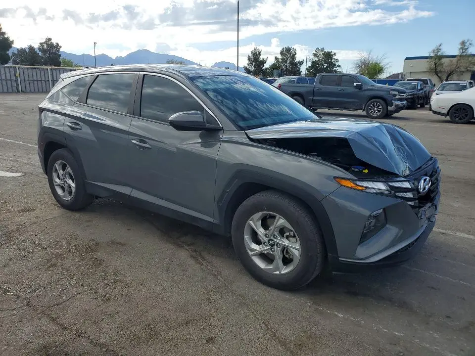 2024 HYUNDAI TUCSON SE  