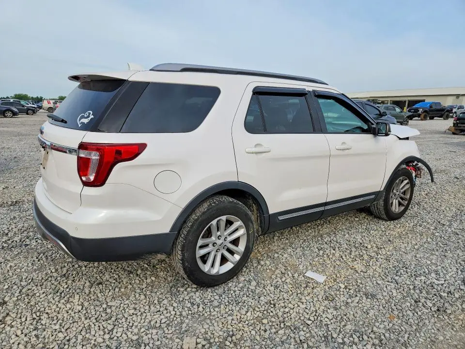 2017 FORD EXPLORER XLT  