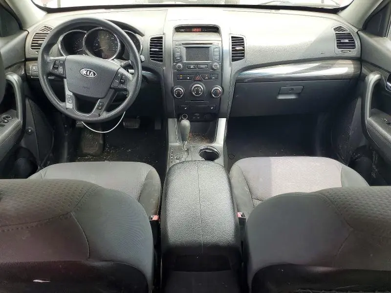2013 KIA SORENTO LX  