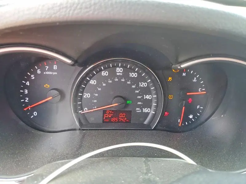 2014 KIA SORENTO LX  