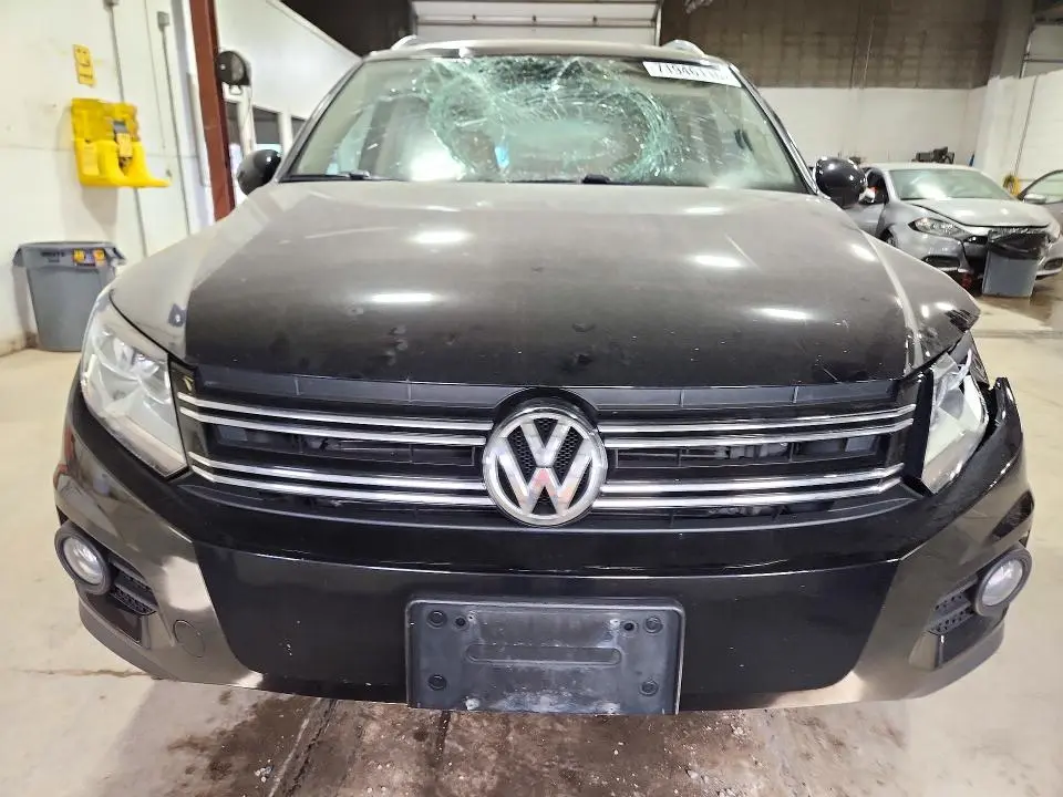 2014 VOLKSWAGEN TIGUAN S  