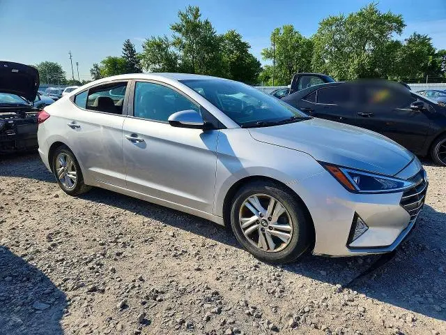 2019 HYUNDAI ELANTRA SE  