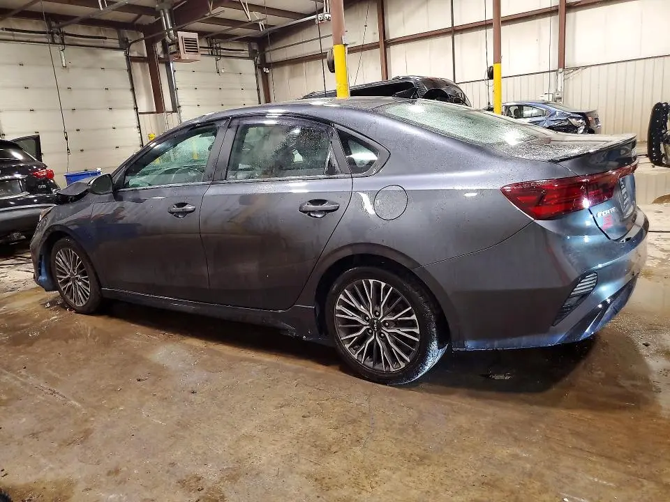 2022 KIA FORTE GT LINE  