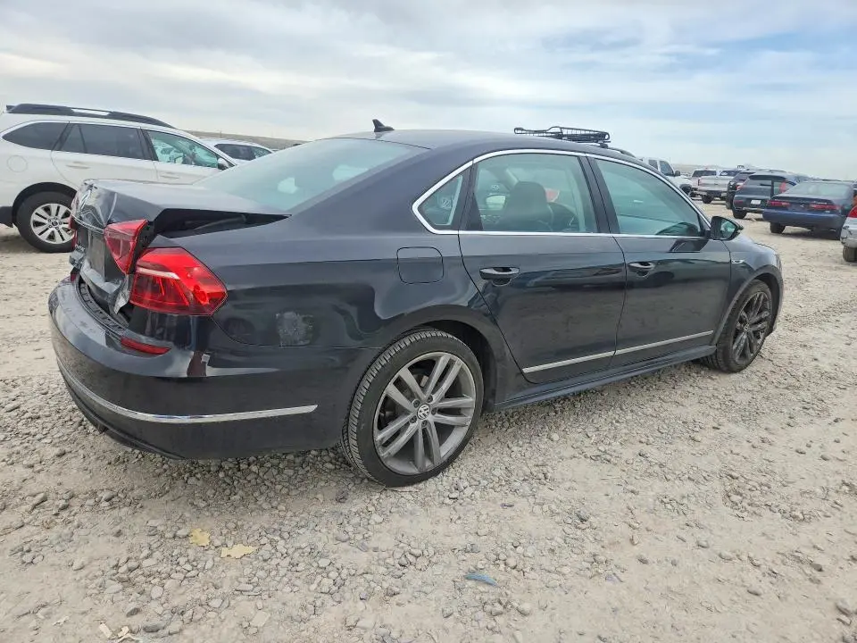 2017 VOLKSWAGEN PASSAT R-LINE  