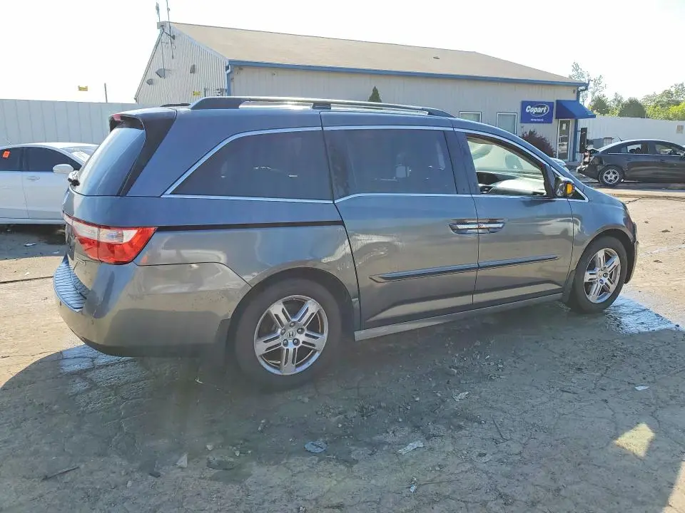 2011 HONDA ODYSSEY TOURING  
