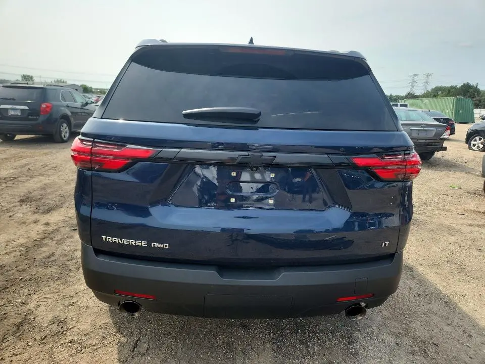 2023 CHEVROLET TRAVERSE LT  