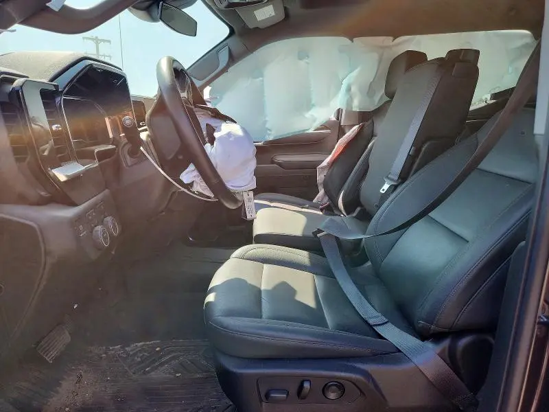 2024 CHEVROLET SILVERADO K1500 LT  