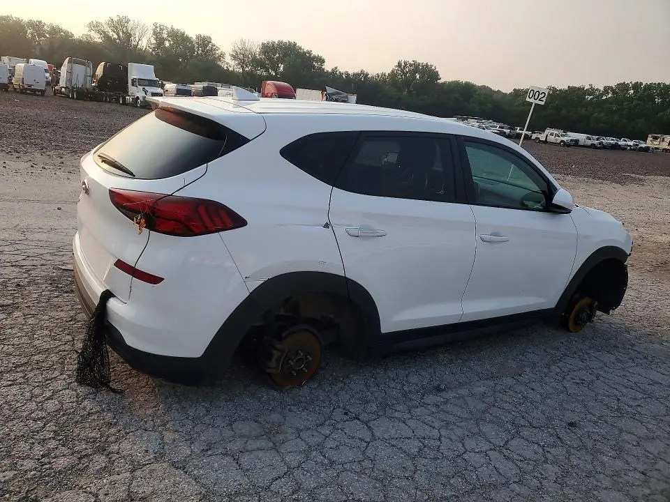 2019 HYUNDAI TUCSON SE  