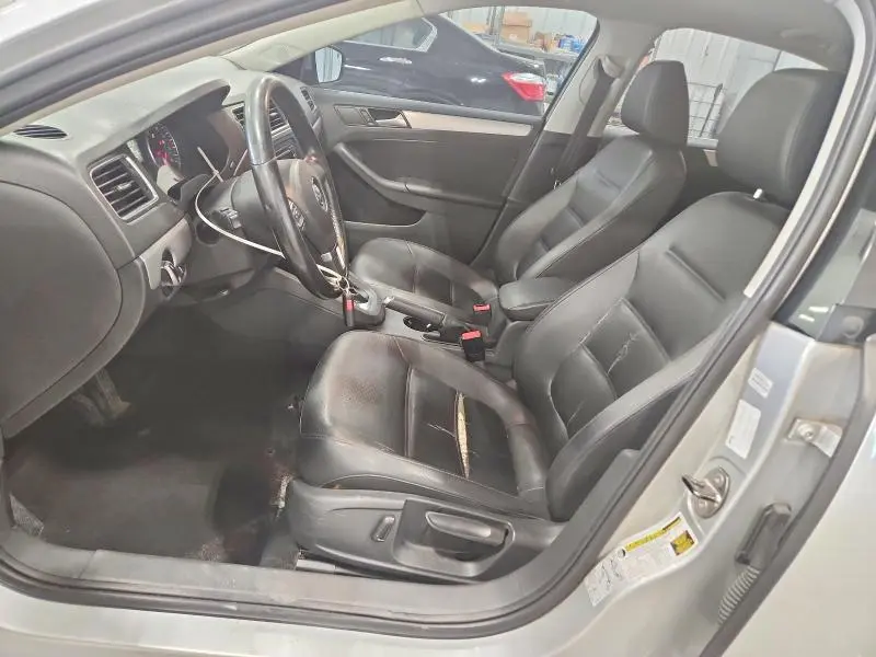 2014 VOLKSWAGEN JETTA SE  