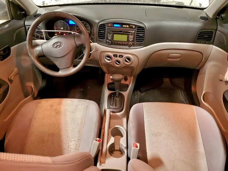 2010 HYUNDAI ACCENT GLS  