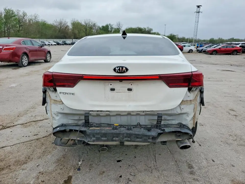 2019 KIA FORTE LXS  