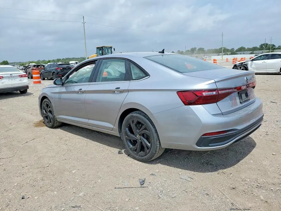 2025 VOLKSWAGEN JETTA SE  