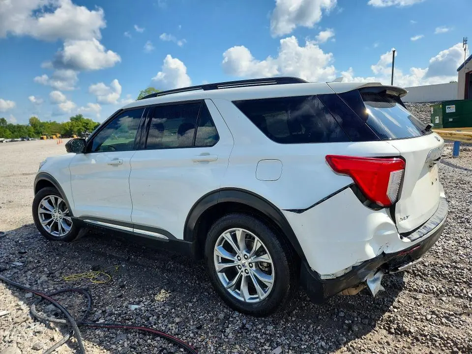 2022 FORD EXPLORER XLT  