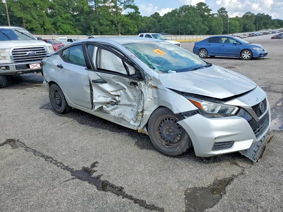 2020 NISSAN VERSA S  