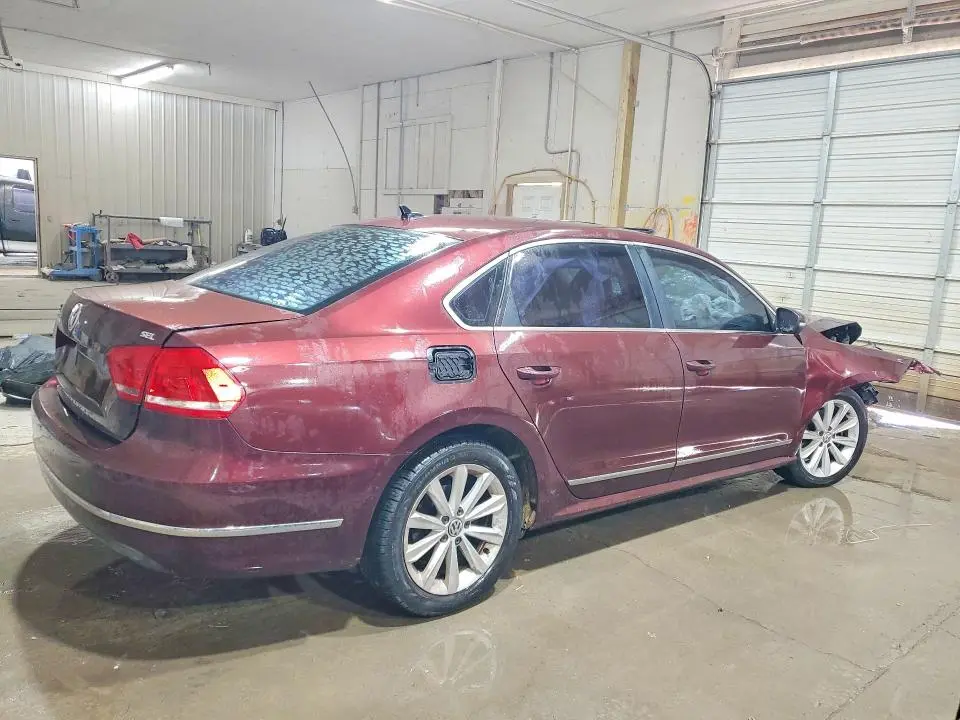 2013 VOLKSWAGEN PASSAT SEL  