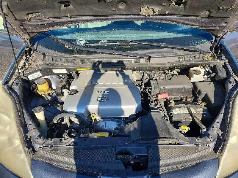 2010 TOYOTA SIENNA XLE  