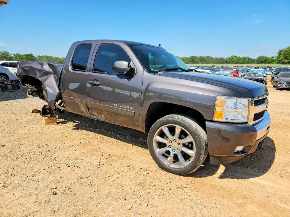 2011 CHEVROLET SILVERADO C1500 LT  