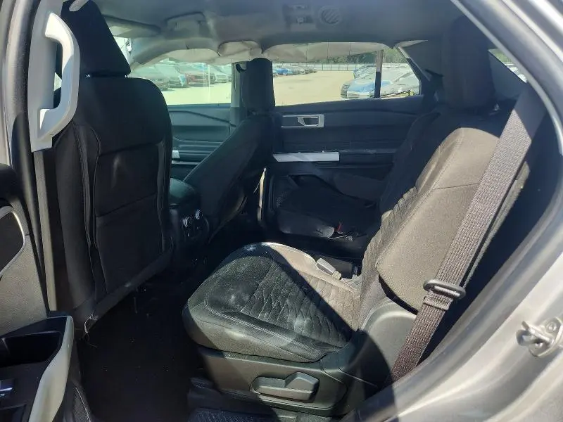 2021 FORD EXPLORER XLT  
