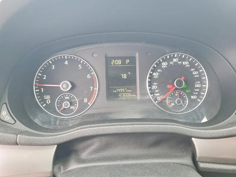 2015 VOLKSWAGEN PASSAT S  