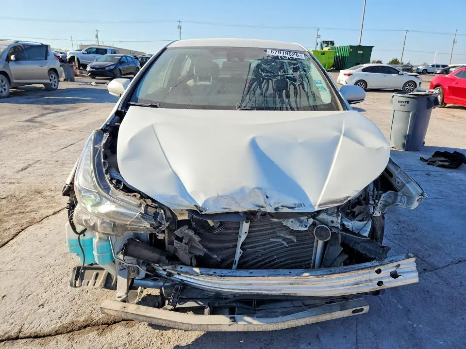 2019 TOYOTA PRIUS LE  