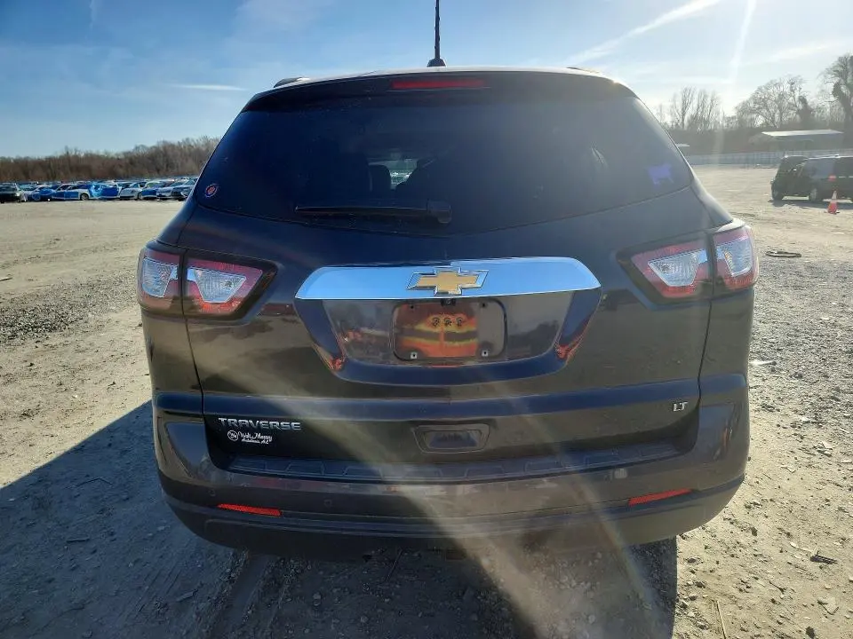 2017 CHEVROLET TRAVERSE LT  