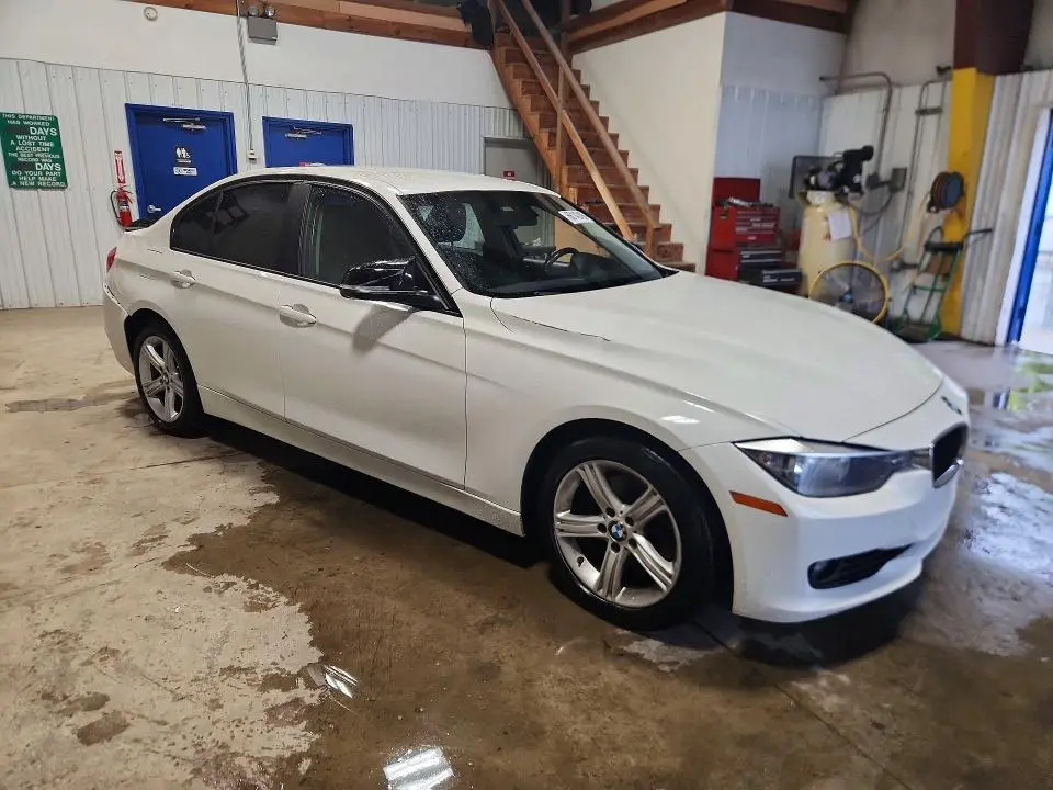 2014 BMW 320   