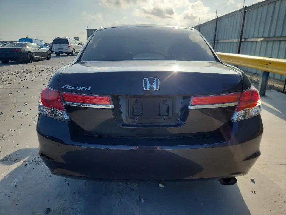 2012 HONDA ACCORD LX  