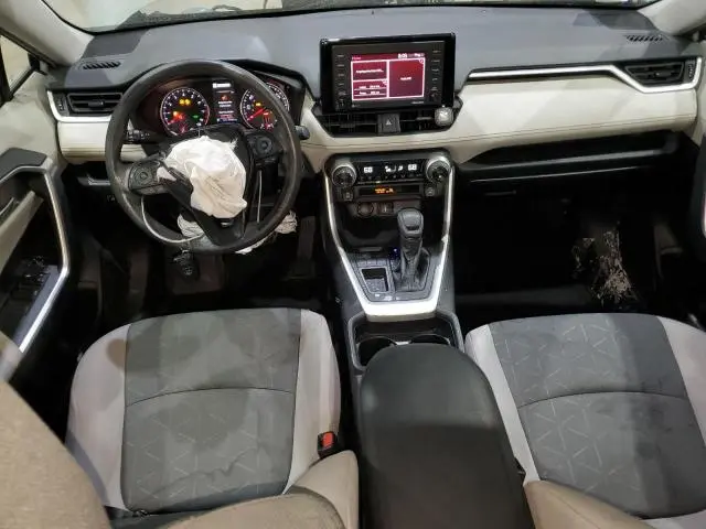 2021 TOYOTA RAV4 XLE  