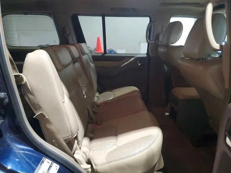 2011 NISSAN PATHFINDER S  