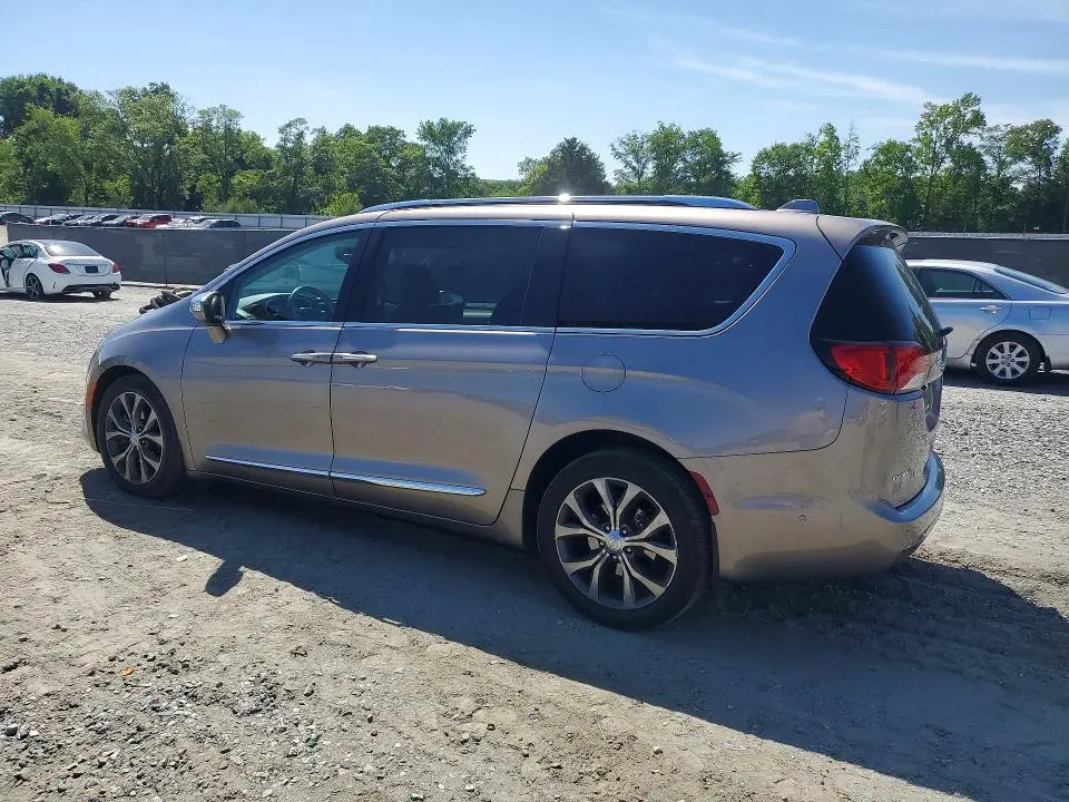 2017 CHRYSLER PACIFICA LIMITED  