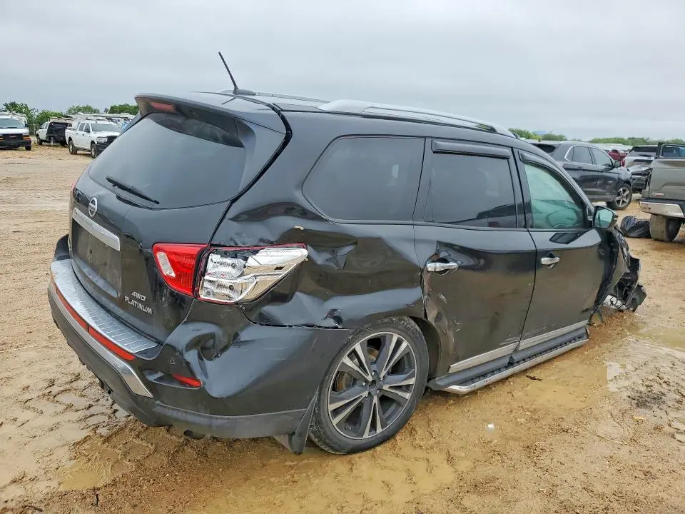 2017 NISSAN PATHFINDER PLATINUM  