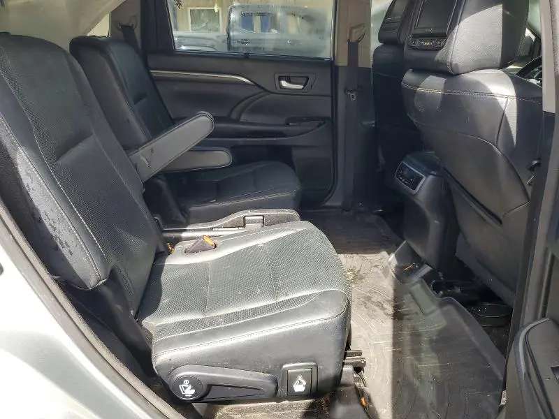 2018 TOYOTA HIGHLANDER LIMITED  