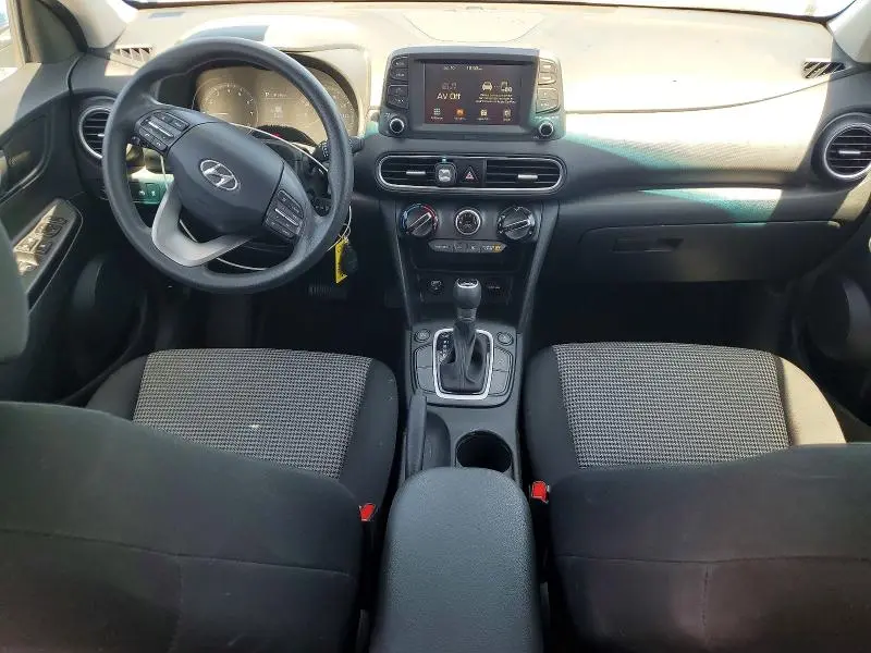2020 HYUNDAI KONA SE  