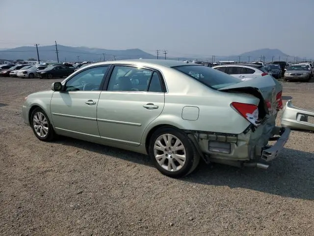 2010 TOYOTA AVALON XL  
