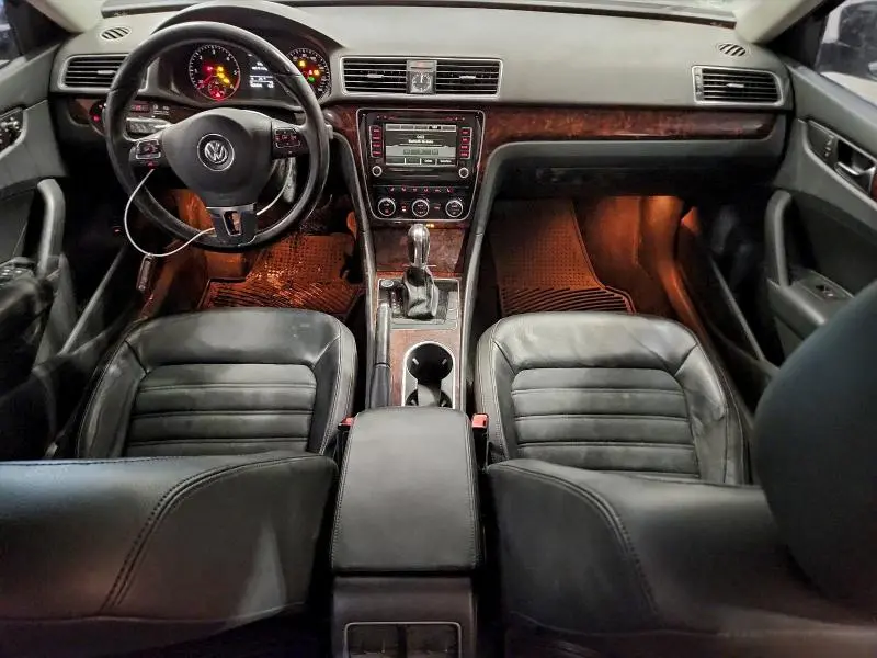 2013 VOLKSWAGEN PASSAT SEL  