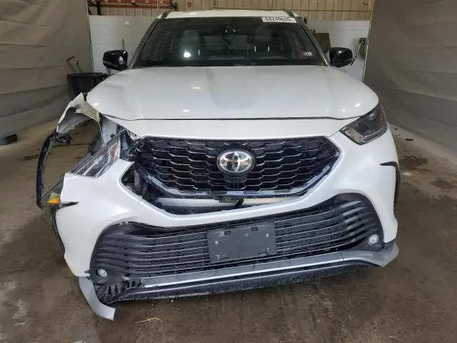2021 TOYOTA HIGHLANDER XSE  