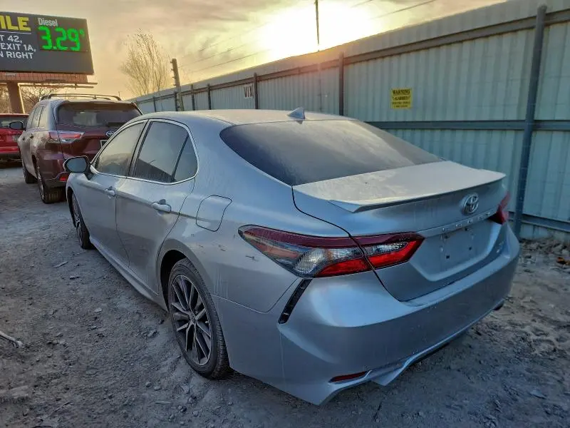 2021 TOYOTA CAMRY SE  