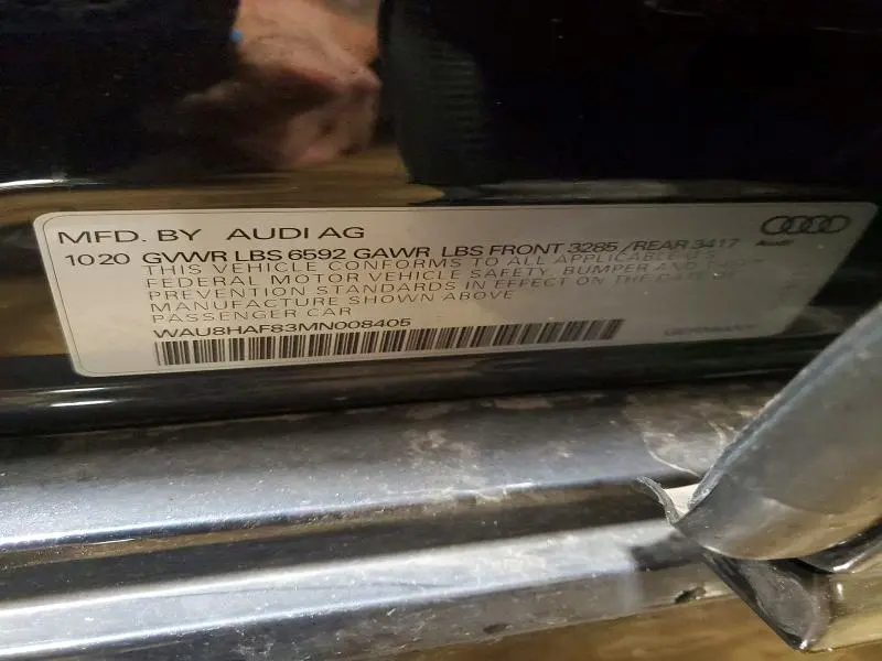 2021 AUDI A8 L E  