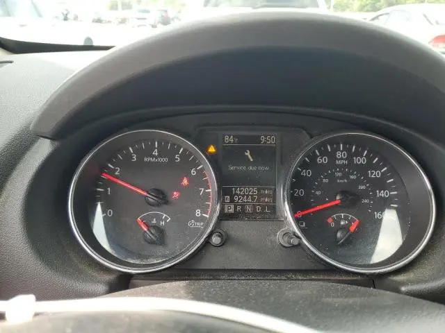 2011 NISSAN ROGUE S  