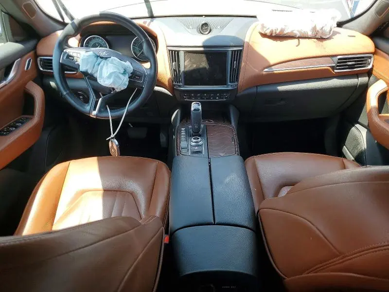 2022 MASERATI LEVANTE BASE  